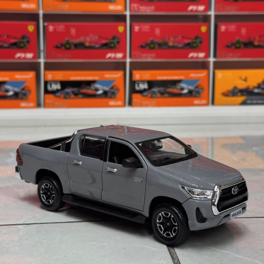 Toyota Hilux – Miniatura Colecionável Premium - Imagem 4